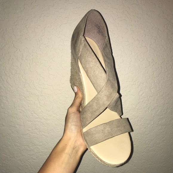 Tan Wedges - Picture 3 of 3